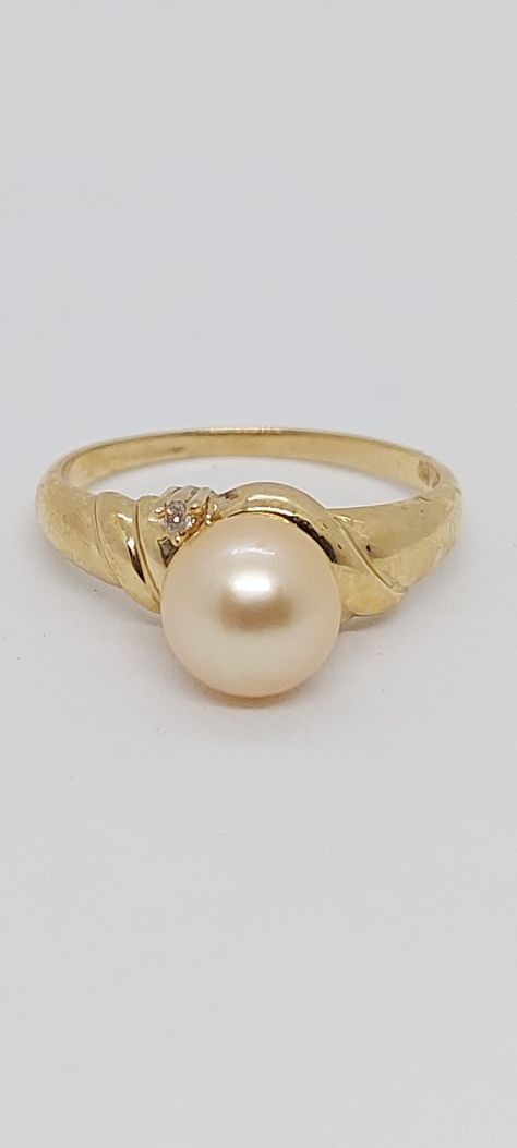 14K 7-8mm Golden AKOYA Pearl Ring W/ Diamond Solid Yellow Gold. Golden Pearl. Aoya Pearl Ring 14k Yellow Gold Size 7. Available on Etsy.com Store name AmazingbyAlexander. Product Info: - Stone: Akoya Pearl / Diamond. - Pearl Color: Golden Pearl. - Pearls size: 7-8mm round. - Total diamonds Stone: 1 - Metal: 14K Yellow Gold. - Ring Size 7 - Made in USA. - Nice Gift Box Included Pearls Rings, Akoya Pearl Ring, Golden Pearl, Akoya Pearls, Pearl Diamond, Pearl Color, Pearl Size, Ring Size 7, Pearl Ring