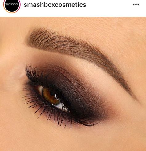 Smoky Wedding Makeup, Brown Black Smokey Eye, Dark Brown Eyeshadow, Trucco Smokey Eye, Makeup Eyeshadow Brown Eyes, Maquillage Goth, Make Up Designs, Black Eye Makeup, Dark Eye Makeup