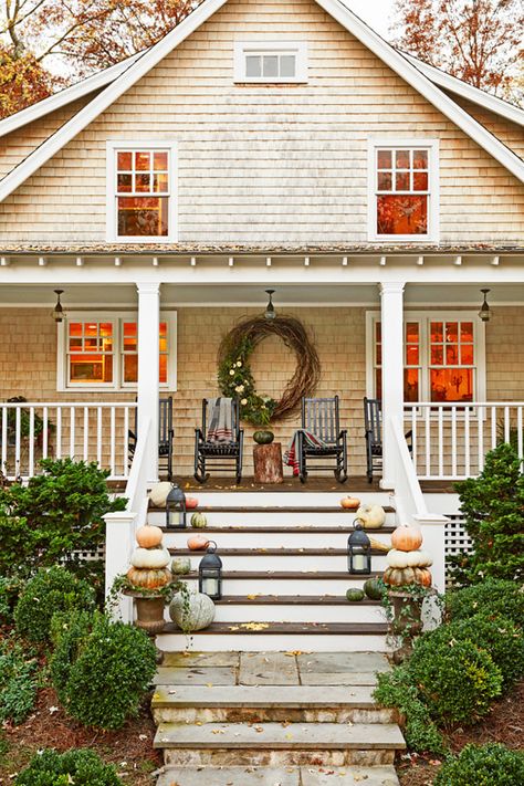 It’s September 1: Which Means I Am Decorating for Fall – The Elizabeth Street Post: A Lifestyle Blog by Alaina Kaz Cheap Pergola, Easy Fall Decor, Diy Outdoor Decor, Fall Front Porch, Fall Decorations Porch, Fall Front, Pergola Plans, Diy Pergola, Fall Porch