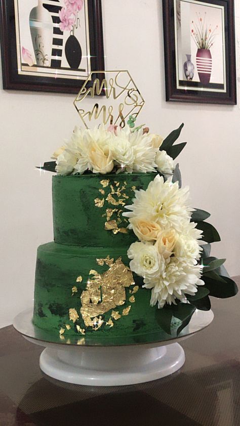 Emerald Cake
Wedding Cake
Green Cake with white flowers
Green Cake with gold flakes
2 Layer Green Wedding Cake Green And Gold 50th Birthday Cake, Emerald Green Wedding Cake Simple, Emerald Green Cake Birthday, One Teir Wedding Cake, Emerald Green Quinceanera Cake, Emerald Green Cake Ideas, Wedding Cake With Gold Flakes, Green And Gold Birthday Cake, Emerald Green Birthday Cake