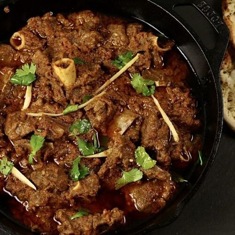 Mutton Karahi | Restaurant Style Karahi Gosht- Slow Cooked – Rookie With A Cookie Beef Karahi, Mutton Paya, Paya Recipe, Mutton Karahi, Spaghetti With Ground Beef, Gluten Free Chilli, Karahi Recipe, Gosht Recipe, Tender Meat