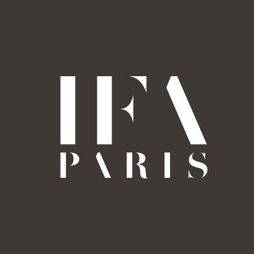 School In Paris, Business Shorts, Become A Fashion Designer, Paris Girl, Entrepreneur Fashion, Management Styles, Fashion School, Online Study, Business Courses