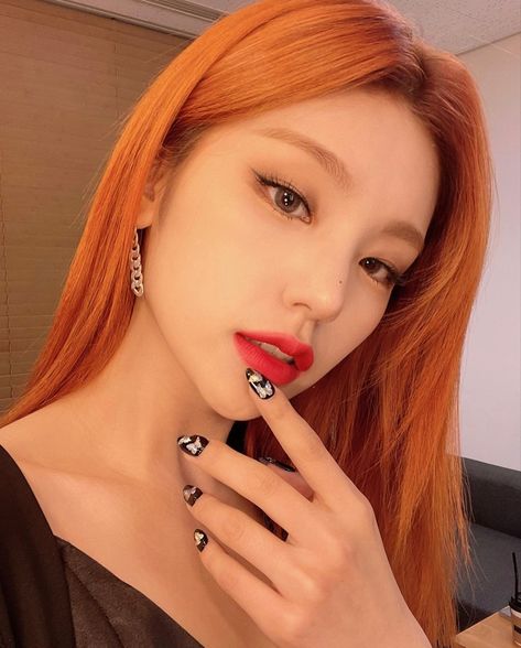 Orange Hair, Guess Who, Ginger Hair, Kpop Girl Groups, Instagram Update, Korean Girl, Hair Inspo, Red Hair, Red Velvet