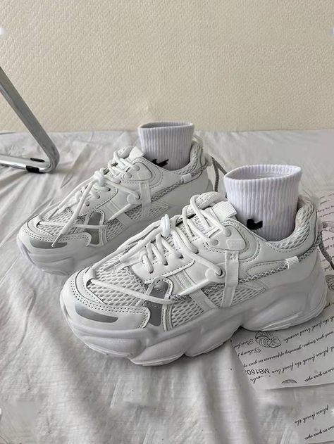 Streetwear Sneakers Women, Chunky Sneakers Aesthetic, Chunky Sneakers Nike, White Shoes Aesthetic, Shein Shoes Sneakers, Shein Sneakers, Nike Chunky Sneakers, Bulky Sneakers, Chunky Sneakers Outfit