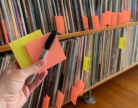 Record Dividers Diy, Vinyl Record Organization Ideas, Record Organization, Organize Vinyl, Music Organization, Vinyl Record Organization, Records Storage, Diy Record, Record Dividers