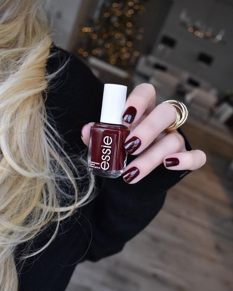 Essie Bordeaux Polish, Essie Bordeaux Nails, Essie Wicked, Chic Nails, Essie, Nail Ideas, Nail Inspo, Nail Colors, Bordeaux