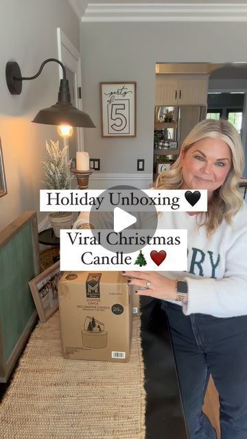 Kaycee Greer on Instagram: "Don’t shoot the messenger! I know, I know it’s only October but these viral Holiday candles sold out so quick last year! They are absolutely gorgeous! They come in 4 different colors & scents. So affordable as they are under $20 too!  Great addition to your Christmas decor & also makes for a great Holiday gift idea. Want to see how I would wrap & gift them? Let me know in the comments below🎄🖤

⭐️Follow @thegiftstagram for more ideas! 
⭐️Like this post & comment Candle for the link! 

#viral #fyp #christmas #gifts #holidaydecor #holidayideas #christmasgifts #christmasgiftideas #holidaygiftideas #affordablegifts #samsclub #samsclubdeals #samsclubfinds #gifts #giftgiving #homedecor #holidaydecor #christmasdecorations #christmasdecor #holidaycandles" Candle Gift Box Ideas, Favorite Candle, Creative Candles, Seasonal Candles, Candle Gift Box, Candle Wrap, Wrap Gift, Selling Candles, Holiday Candles