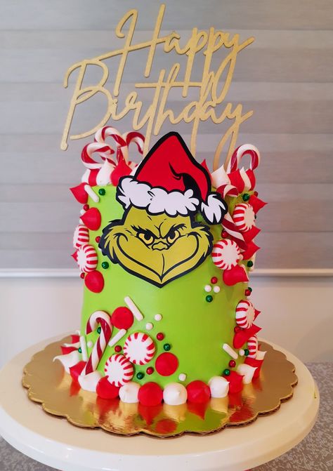 Grinch First Birthday Cake, The Grinch Cake Birthday, Grinch Sweets, Pastel Grinch, Grinch Cake Ideas, Grinch Christmas Cake, Grinch Birthday Cake, Grinch Party Food, Grinch Themed Christmas Party