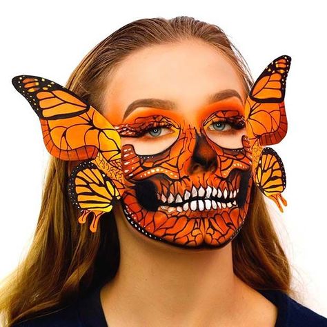 Looking for pretty Halloween makeup? To give you some inspiration, we have 21 most beautiful butterfly makeup ideas for Halloween. Butterfly Makeup Ideas, Pretty Halloween Makeup, Makeup Ideas For Halloween, Most Beautiful Butterfly, Butterfly Makeup, Classy Makeup, Halloween Makeup Pretty, Purple Eye Makeup, Face Art Makeup