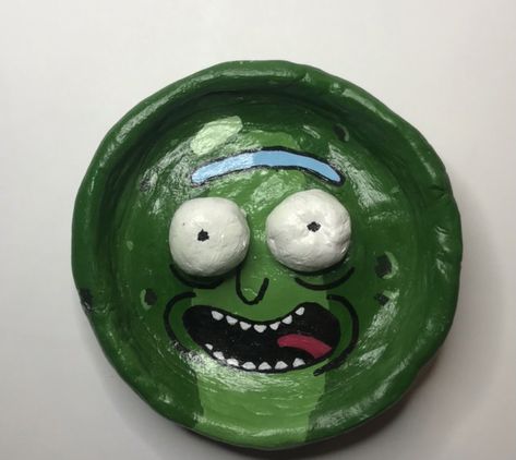 Pop Art Ceramics Ideas, Rick And Morty Clay Art, Rick And Morty Ashtray, Clay Ashtray Ideas Trippy, Easy Clay Sculptures, Sculpture Art Clay, Air Dry Clay Projects, Tanah Liat, Clay Diy Projects