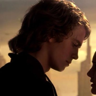 Star Wars Matching Pfp, Padme And Anakin, Star Wars Hair, Bloxburg Bedroom Ideas, Star Wars Couples, Bloxburg Bedroom, Symbiote Spiderman, Kylo Ren And Rey, Anakin And Padme