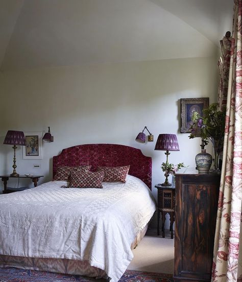 Turkish Carpet Bedroom, Kensington Interior, Coastal Chic Decor, Kensington House, Collected Home, 1930s Home, Bohemian Homes, Robert Kime, Tudor Home