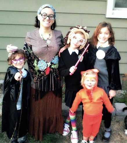 A Harry Potter themed Bat Mitvah! Parents you are winning Professor Trelawney, Harry Potter Halloween Costumes, Harry Hermione, Storybook Characters, Harry Potter Halloween, Family Costumes, The Goat, Harry Potter Fan, Hallows Eve