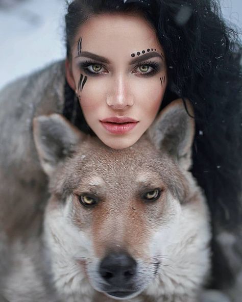 Wolf Photoshoot, Viking Makeup, Desert Photoshoot Ideas, Viking Warriors, Desert Photoshoot, Viking Wolf, Wolves And Women, Warrior Costume, Viking Wedding