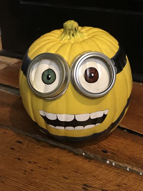 Bob The Minion Pumpkin, Minion Pumpkin Painting, Pumkin Ideas, Minion Painting, Pumpkin Paint, Minion Pumpkin, Minion Halloween, Minions Bob, Pumpkin Designs