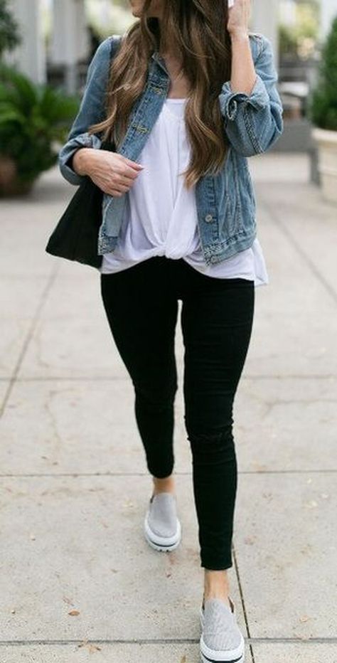 Outfits Mit Leggings, Preppy Fall Outfits, Black Leggings Outfit, Look Jean, How To Wear Leggings, Jean Jacket Outfits, Preppy Fall, Outfit Trends, Mode Inspiration