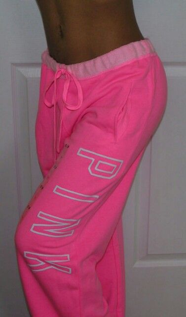 VICTORIAS SECRET NEON PINK PANTS♥ perfect for those fall or winter days when ya wanna curl up on the couch Vintage Pink Victoria Secret, Pink Victoria Secret Sweatpants, Neon Pink Clothes, Neon Pink Pants, Vs Pink Sweatpants, Vs Pink Nation, Paige Hyland, Pink Sweat, Pants Comfy