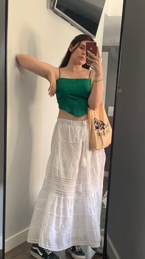 whit skirt and green top the best combination Green Top Outfit, Goa Outfits, Green Tube Top, White Skirt Outfits, White Long Skirt, Green Tank Top, Green Tank, White Skirt, Green Top