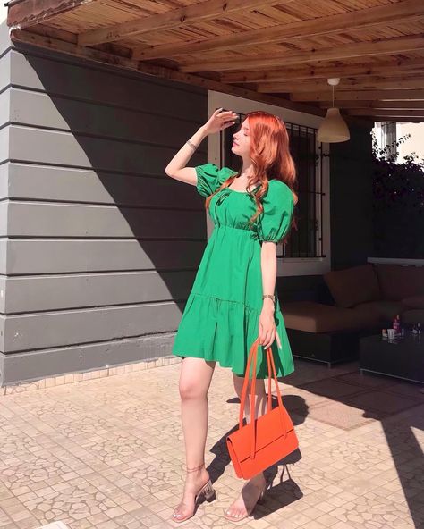 Red Hair Orange, Green Dress Outfit, Hair Orange, Look Summer, Pose Idea, Outfit Look, Orange Hair, Dress Outfit, Green Hair