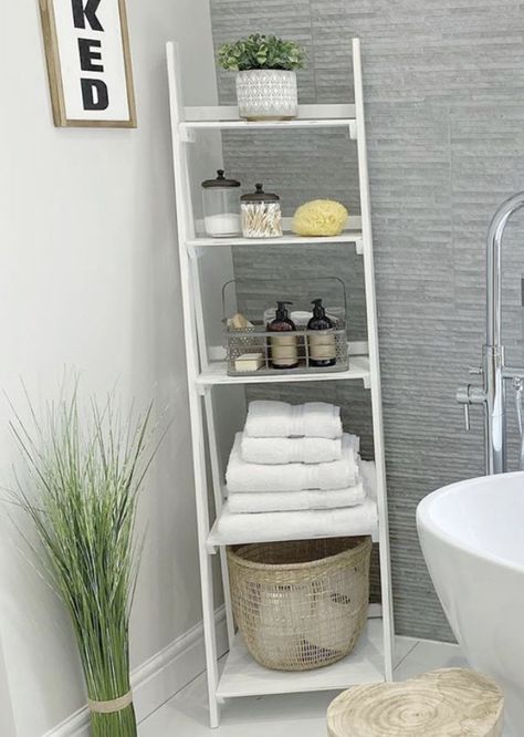 Ladder Shelf Decor Bathroom, Wallpaper Ideas Bathroom, Tile Bathrooms, Bathroom Wallpaper Ideas, Bathroom Counter Decor, Home Interior Accessories, Inspiration Bathroom, Restroom Decor, Bathroom Remodel Ideas