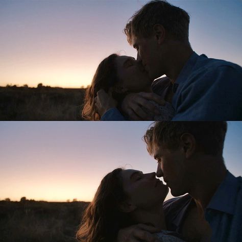 My Faves From The West on Instagram: “Love the angle, love the light, love the people 🥰 🎬 The Dig (2021) #johnnyflynn #lilyjames #thedig #thedignetflix #bestscenes #moviestill…” Johnny Flynn, The Angle, Lily James, Period Dramas, Poets, The Light, Drama, Lily, Tv Shows