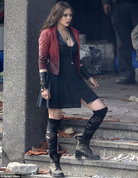 Superhero: Elizabeth Olsen in her guise as the Scarlet Witch in sequel The Avengers: Age Of Ultron on set on Monday Elizabeth Olsen Film, Scarlet Witch Avengers, Scarlet Witch Costume, Olsen Scarlet Witch, Scarlet Witch Cosplay, Avengers Age Of Ultron, Elizabeth Olsen Scarlet Witch, Scarlet Witch Marvel, Scarlett Witch