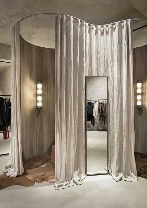 Livestream Background, Luxury Boutique Interior, Retail Store Interior Design, Clothing Store Interior, Store Design Boutique, Retail Store Interior, Boutique Interior Design, Store Interiors, Interiors Magazine