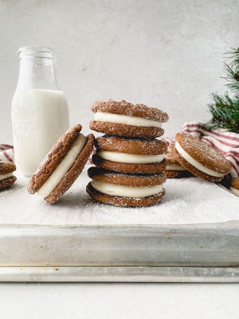 Ginger Molasses Cookie Sandwiches Strawberry Lemonade Cookies, Lemonade Cookies, Molasses Cookie, Crunch Cookies, Ginger Molasses, Sweet Kitchen, Raw Cookie Dough, Cookie Sandwiches, Lemon Sugar Cookies