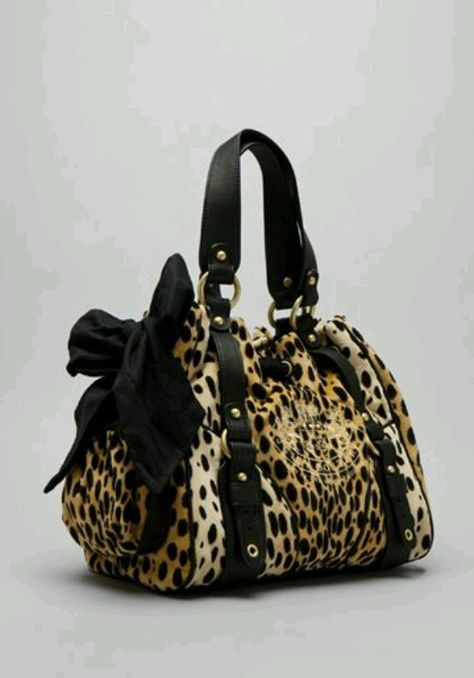 Juicy leopard print purse I want it!! Leopard Handbag, Leopard Bag, Juicy Couture Purse, Juicy Couture Handbags, Printed Purse, Juicy Couture Black, Juicy Couture Bags, Pretty Bags, Purse Accessories