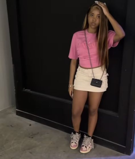 Pink Lanvin Outfit, Birthday Essentials, Fye Outfits, Cargo Skirt Outfit, 18th Birthday Outfit, Fly Girls, Beanie Outfit, Boujee Outfits, Outfit Pink