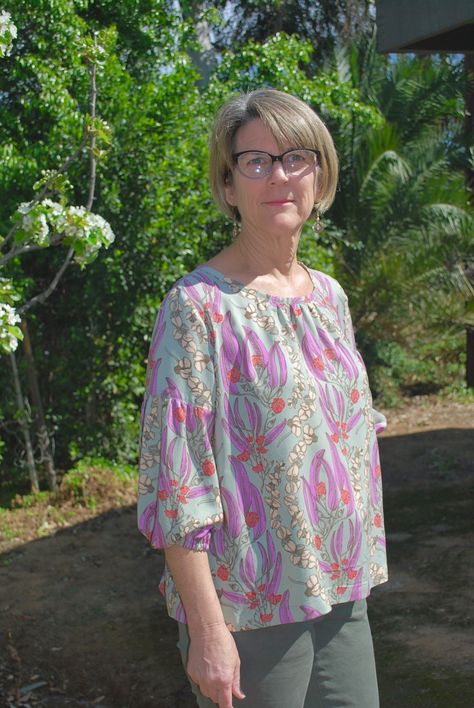 Boho Blouse Pattern, Japanese Blouse, Pola Blus, Ladies Blouses, Vintage Floral Blouse, Book Dress, Dress Book, Smock Blouse, Japanese Dress