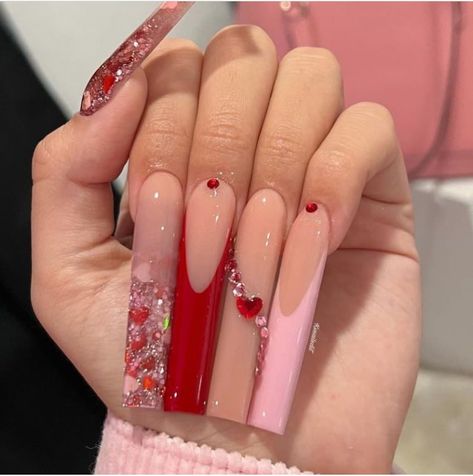 long nail designs idea nailart Ongles Bling Bling, Vday Nails, Tapered Square Nails, Red Acrylic Nails, Nail Designs Valentines, Glow Nails, Long Acrylic Nails Coffin, Dots Nails, Acrylic Nails Coffin Pink