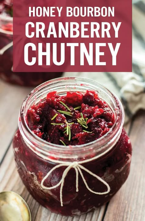 Cranberry Apple Chutney, Cranberry Chutney Recipe, Apple Chutney, Thanksgiving Appetizer Recipes, Cranberry Apple, Cranberry Chutney, Pork Chicken, Thanksgiving Recipes Side Dishes, Thanksgiving Dishes