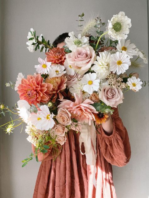 Wedding Flower Inspiration, Soft Feminine, Bouquet Of Flowers, Garden Inspired, Bride Bouquets, Arte Floral, Flower Bouquet Wedding, Beautiful Blooms, Summer Flowers