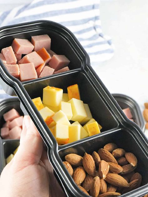 Homemade Snack Boxes, Diy Protein Snack Boxes, Diy Protein Snack Packs, Diy Snack Packs, Protein Packs Diy, Protein Snack Packs Diy, Diy Protein Packs, Diy P3 Protein Pack, P3 Snacks Diy