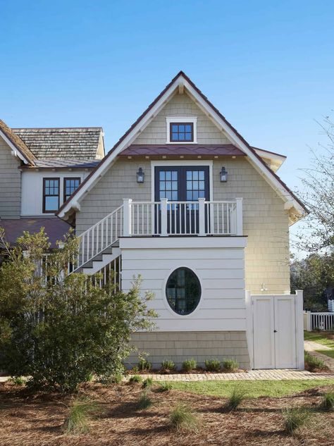 Step into a Florida beach house escape with drool worthy interiors Beach Exterior, Exterior Photography, Window Placement, Sleek Fireplace, Custom Water Feature, Coastal Exterior, Homes In Florida, Colonial Beach, I House