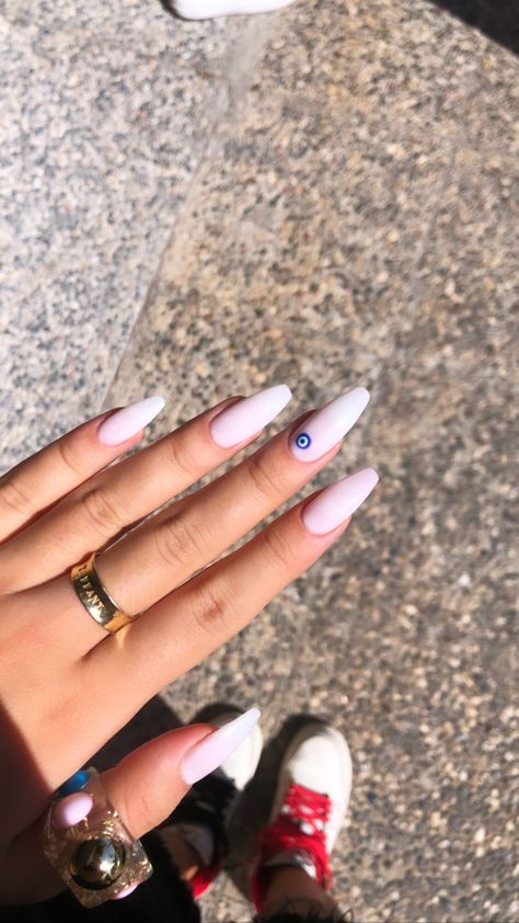 Nails Evil Eye, Milky White Nails, Evil Eye Nails, Milky Nails, Art Guide, Minimal Nails, Classy Acrylic Nails, Cute Gel Nails, Soft Nails