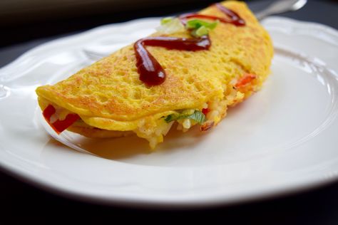 Omurice Recipe Japanese, Rice Omelette, Omurice Recipe, Olympic Food, Japanese Fried Rice, Vegan Japanese, Taiwan Food, Love Japanese, Trying New Things