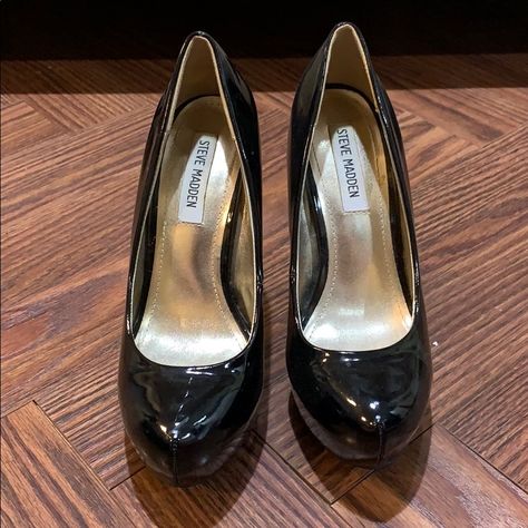 Steve Madden Black Patent Leather Very High Stiletto Heels. Wore Only Two Times! Brand New Amazing Condition! Girly Fits, Pretty Journals, Shoes Steve Madden, Steve Madden Heels, Super Nails, Hot Heels, Random Ideas, Shoe Inspo, Black White Fashion