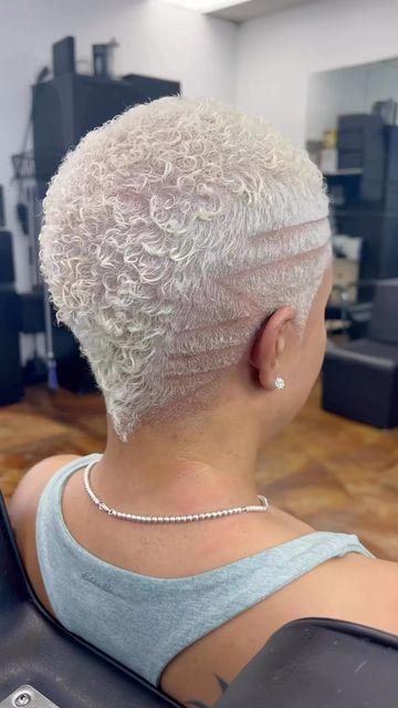 Tarik 💈 DreamCutsBarberLounge on Instagram: "✨💈 Blonde Bombshell Curly Hawk ✨ . . @dreamcutsbarberlounge @the_perfectly_imperfect5 . . #barber #barberlife #barberlove #natural #naturalhair #haircut #hairstyle #mature #sexy #fade #hair #curls #undercut #woman #women #ladies #classy #style #stylish #color #design #cut #thecutlife #fashion #beauty #instastyle #barbershop #hairshow #stylist #DreamCutsBarberLounge 💈 ." Womens Fade Haircut Short Hair, Fade Haircut Women, Fade Hair, Tapered Natural Hair, Tapered Hair, Natural Hair Short Cuts, Hair Curls, Hair Shows, Haircut Hairstyle