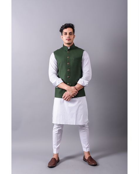 #kurtapajama #whitekurtapajama #white #kurta #jacket #richlookdesigner #shamirichlook Green Jacket Men, Traditional Kurta, Kurta Pajama Men, Mens Fashion Blazer, White Kurta, Nehru Jacket, Kurta Pajama, Nehru Jackets, Designer Party Wear Dresses