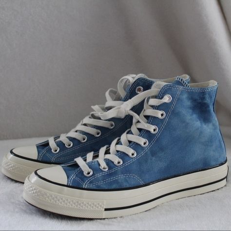 Limited edition blue tie-dye converse Dyed Converse, Dye Converse, Tie Dye Converse, Jeans And Converse, Blue Converse, Blue Tie, Blue Tie Dye, Chuck Taylor Sneakers, Converse Chuck