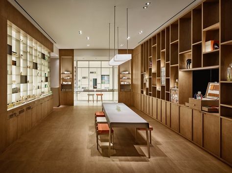 Hermes Store, Brookfield Place, Perfume Store, Store Design Interior, Design Del Prodotto, Meditation Space, Home Scents, Store Interior, Office Interior