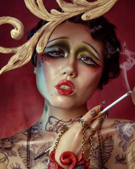 Halloween Circus Makeup, Joyce Spakman, Extreme Make-up, Concept Tattoo, Circus Tattoo, Circus Makeup, Tattooed Lady, Fair Maiden, Halloween Circus