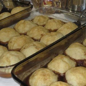 Amish Apple Dumplings Recipe, Amish Apple Dumplings, Beef Stew With Dumplings, Amish Food, Dessert Pies, Apple Dumpling Recipe, Apple Dumpling, Mennonite Recipes, Bread Puddings