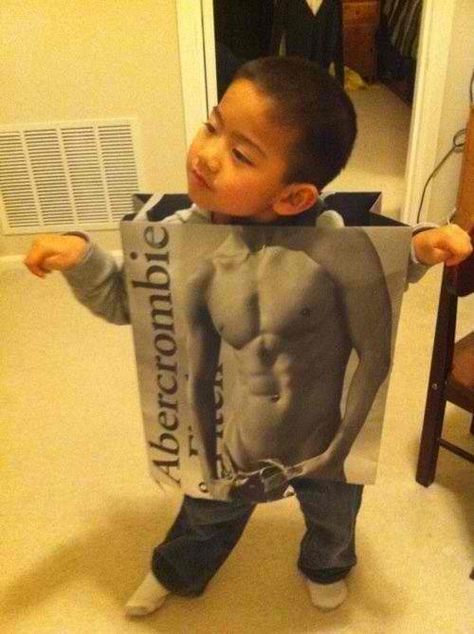 Funny little boy with his fake abs! :D Abercrombie Models, Disfarces Halloween, Best Halloween Costumes Ever, Fantasias Halloween, The Perfect Guy, Cool Halloween Costumes, Halloween Disfraces, Future Kids, Bones Funny