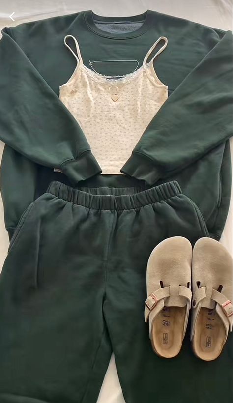 Brandy Melville Dress Outfit, Brandy Melville Outfits Sweatpants, Brandy Mellvile Outfits, Brandy Melville Outfits Summer, Cottage Clothes, Brandy Girl, Brandy Fits, Brandy Melville Style, Outfits Sweatpants