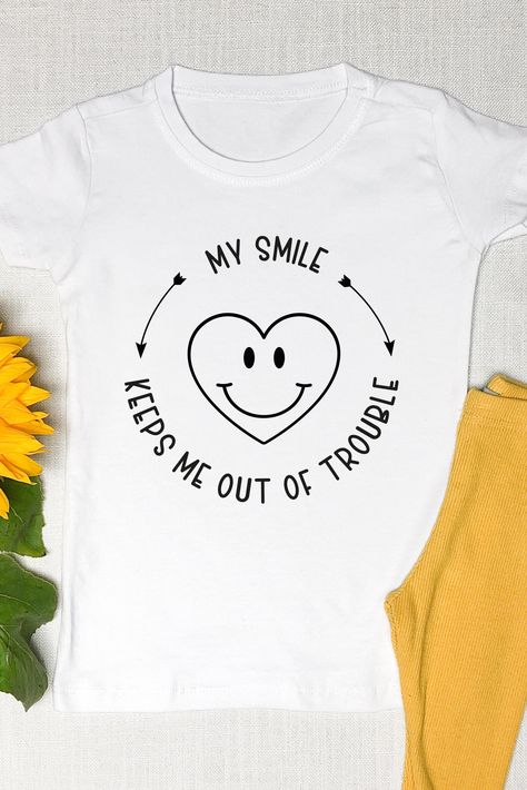 Toddler Tshirt Ideas, Baby Onies, Mimi Life, Funny Toddler, Cricut Shirts, Vinyl Dress, Cricut Air, Terrible Twos, Toddler Humor