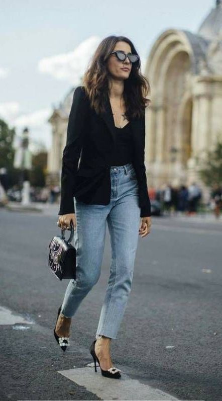 Black Blazers For Women: Trendy Outfit Ideas 2019 Black Blazer Street Style, Black Blazer Casual, Black Blazer With Jeans, Jcrew Summer, Rock Dress, How To Wear Blazers, Black Blazer Outfit, Blazer Street Style, Blazer Outfits Casual