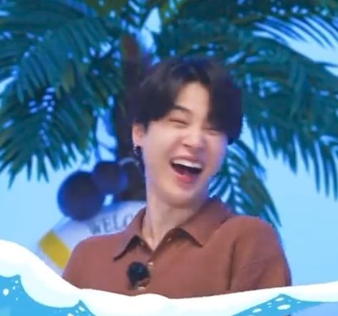 Jimin Laughing Photo, Jimin Laughing, Soft Jimin, Bts Foto, Foto Random, Jimin Funny, Happy Face, Funny Photos, Park Jimin